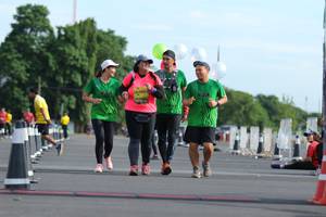 BIB: 
                            <button type="button" onclick="openModal(5247226)" class="btn btn-primary btn-sm float-right btn-popup" data-toggle="modal" data-target=".modal-high-quality">
                        <i class="fas fa-shopping-cart"></i> Add to Cart
                    </button>
                                            <button type="button" onclick="isThisMe(5247226, true)" class="btn btn-success btn-sm float-right btn-popup btn-isme hidden" data-toggle="tooltip" data-placement="bottom" title="นี่คือรูปของคุณใช่ไหม คลิกที่นี่เพื่อเอาเข้าอัลบั้ม">
                        <i class="fas fa-plus"></i> Add to album
                    </button>
                    <button type="button" onclick="isThisMe(5247226, false)" class="btn btn-warning btn-sm float-right btn-popup btn-isnotme hidden">
                        <i class="fas fa-ban"></i> Remove from album
                    </button>